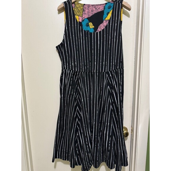 TORRID NIGHTMARE BEFORE CHRISTMAS REVERSIBLE MINI SKATER DRESS 1x - Picture 4 of 5